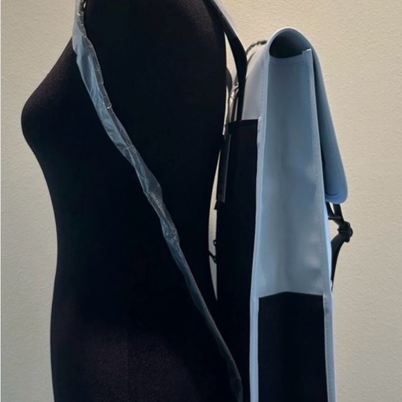 NWT Rains Baby Blue Backpack - Picture 5 of 6